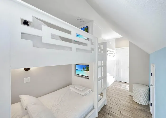 Pass Time - Beachfront For 24 Holiday home *